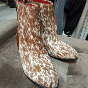 Women’s Brown Speckled Ankle Booties - Sleek Pointed Toe